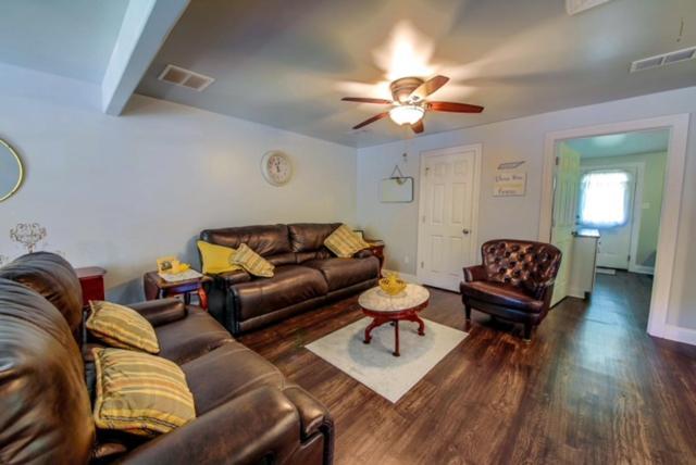 Historic Town Square Bungalow In Heart Of Brighton Atoka المظهر الخارجي الصورة