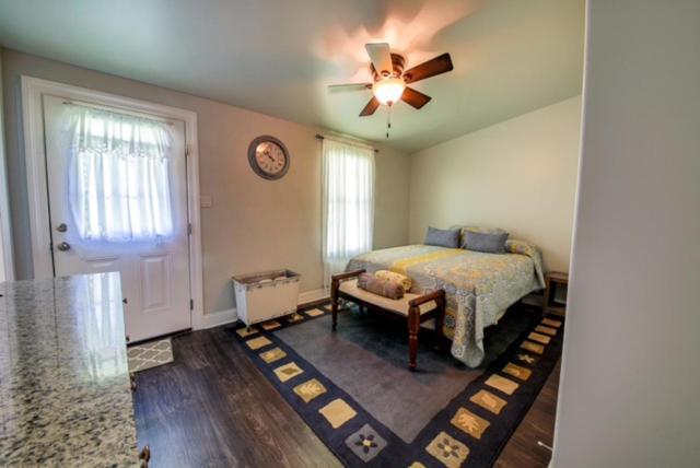 Historic Town Square Bungalow In Heart Of Brighton Atoka المظهر الخارجي الصورة